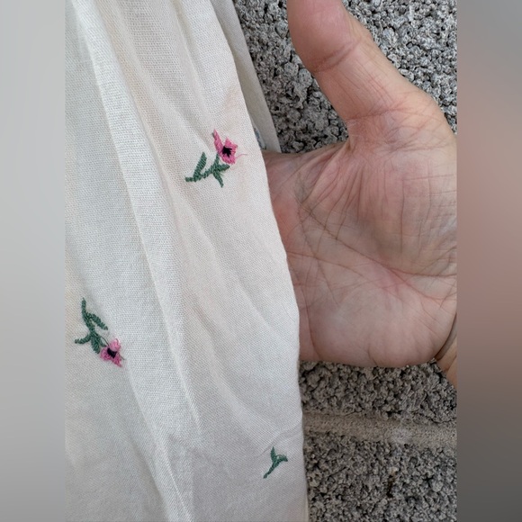 Old Navy Large Maxi Dress Cream Dainty Embroidered Floral Peasant Tiered Pockets - Picture 6 of 14